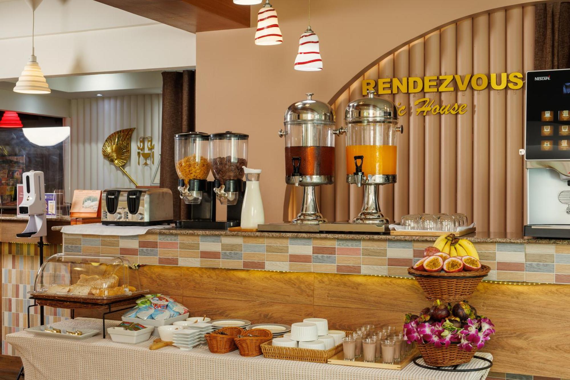 Rendezvous Classic House Chiang Mai Bagian luar foto
